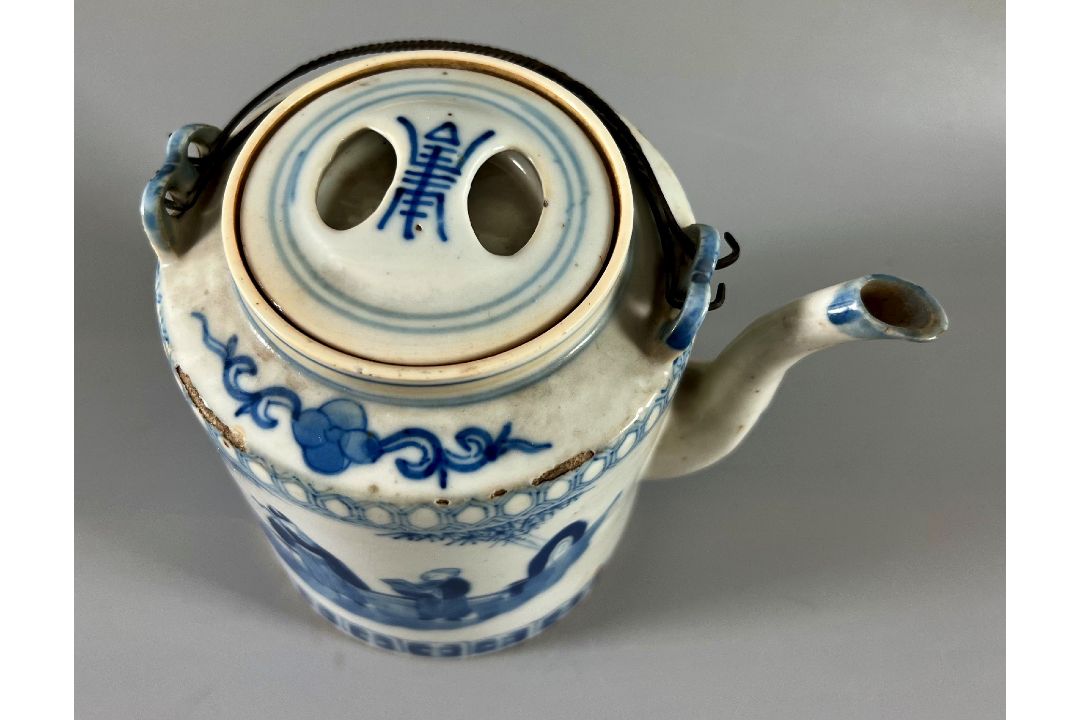 Asiatika China Teekanne wohl Qing Dynastie 18./19. Jahrhundert mit Gelehrten Malerei 茶壶 壽 - Bild 4 aus 6