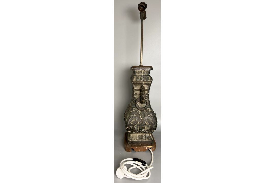 Asiatika China Weingefäß Vase als Lampe, Hu Chunqiu Stil wohl 20. Jahrhundert, Eisen ca. 16KG - Bild 3 aus 6