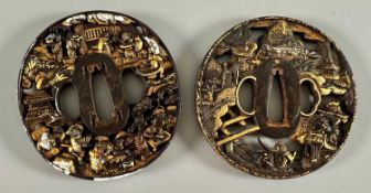 Asiatika Japan zwei Stück Tsuba Stichblatt japanisches Schwert, wohl Edo-Zeit, 1x bezeichnet Sōten