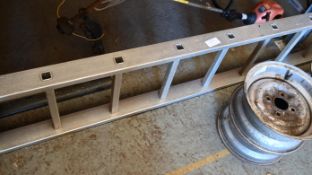 Aluminum ladder