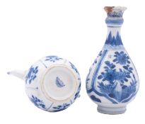 A small Chinese blue and white oil pot and a small garlic-necked bottle vase Kangxi,