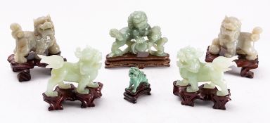 A mixed lot of Chinese carved hardstone,