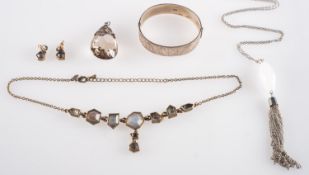 A small mixed group of jewellery,
