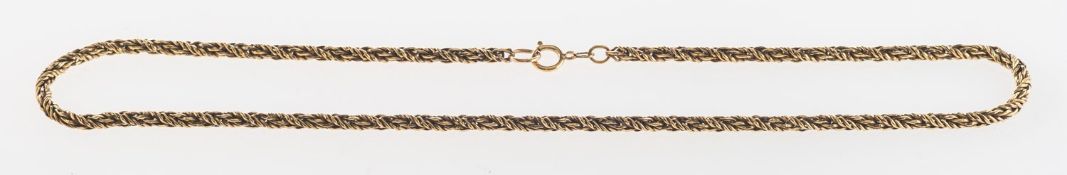 A twist link chain, UK hallmark for 375 to jump ring, bolt ring marked 9ct, length approx. 34.