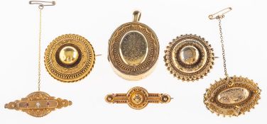 A group of five Victorian brooches and a locket,