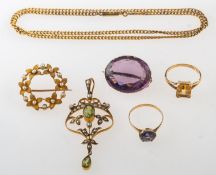 A mixed group of jewellery, including a floral openwork brooch set with seed pearls,
