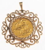 A full sovereign in pendant mount,