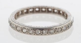 A full diamond eternity ring, set with old-cut diamonds, diamonds approx. 0.