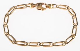 A 9ct gold bracelet, a double link bracelet with lobster catch, partial UK import mark, 375,