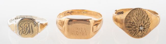 A group of three signet rings, including a 9ct gold rectangular signet ring, faint UK hallmark,