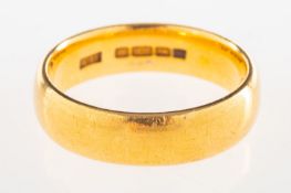 A 22ct gold wedding band, engraved inside 'August 2nd 1926', UK hallmark, size N to N1/2, 8.0grams.