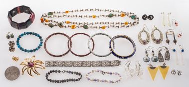 A mixed group of mainly costume jeweller