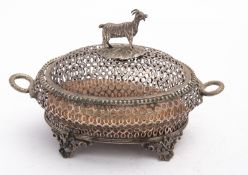 A Victorian silver plated tureen and cov