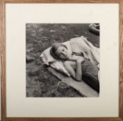 LANGE, Dorothea (1895-1965) Sick migrant child. Washington, Yakima Valley, Toppenish (1939)