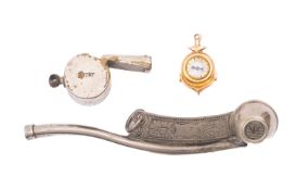 A 9ct gold fob compass in the form of a foul anchor, 2.