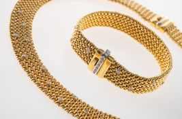 Superoro. An 18ct gold and diamond collar and bracelet