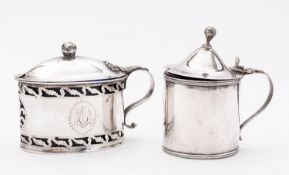 An early 19th century Newcastle silver drum mustard pot, marks rubbed,
