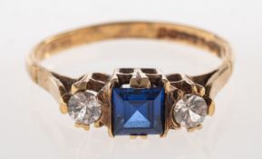 A 9ct gold three stone ring,