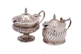 An Edward VII silver Art Nouveau mustard pot by Samuel Walton Smith, Birmingham 1902,