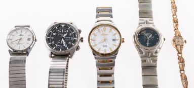 Omega Bulova Electronic gentleman's gold-plated wristwatch the dial with raised baton numerals,