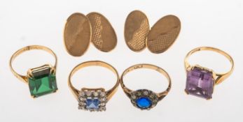 Four rings and a pair of cufflink's,