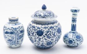 Three pieces of Chinese blue and white p