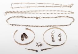 A mixed group of silver jewellery, including a Venetian link chain, tag marked Tiffany & Co, 925,