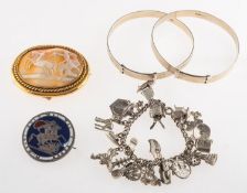 A mixed group of jewellery, including a gilt framed cameo brooch, metal pin, safety chain, unmarked,