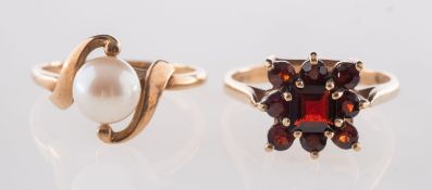 Two 9ct gold dress rings, including a 9ct gold ring set with a single cultured pearl, pearl approx.