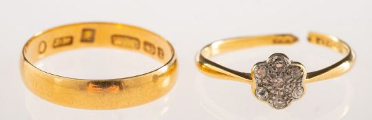 Two rings, including an 18ct gold wedding band, UK hallmark, size M, 1.