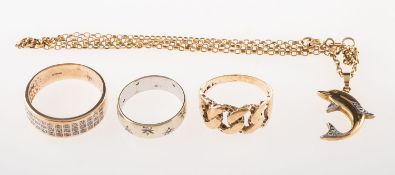 A mixed group of jewellery, including a openwork 'chain' design ring, indistinct 9 mark, size P1/2,