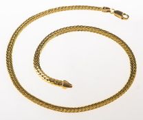 A flat snake chain, marked 750 to chain end, lobster catch marked 750, length approx. 40.0cm, 14.