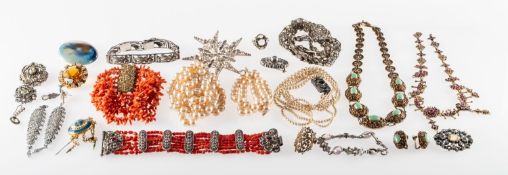 A mixed group of antique, vintage costume and silver jewellery,