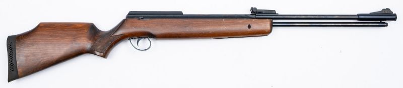A BSA Goldstar underlever 10 shot air rifle. Serial number GS02651, .22 calibre, having a 15.