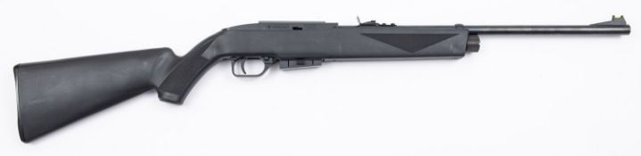 A Crossman Repeatair 1077 CO2 powered air rifle. Serial number 822B00293, .