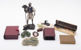A group of miscellaneous decorative obje