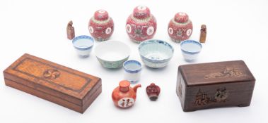 Various Oriental ceramics & an inlaid bo