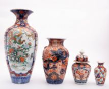 A mixed lot of Japanese Imari porcelain,