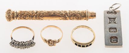 A mixed group of jewellery, including a 9ct gold knot designed ring, set with a single-cut diamond,