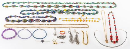 A mixed group of jewellery,