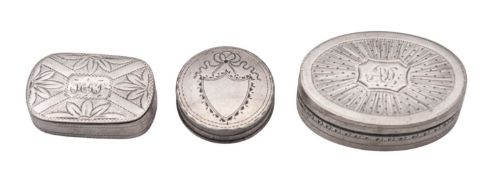 A George III silver vinaigrette, oval form, with engraved decoration,