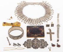 A small mixed group of jewellery and items of interest,