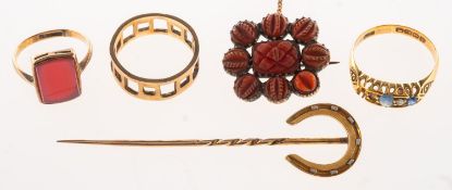A mixed group of jewellery,