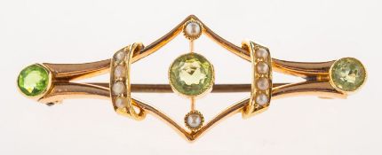 An antique 15ct gold peridot and seed pearl brooch,