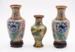 A pair of Japanese cloisonné vases decor