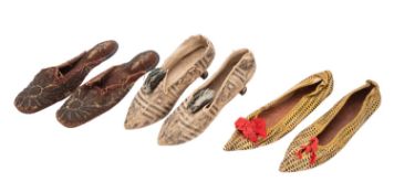 A pair of late 18th/early 19th century lady's shoes with silvered thread and heel,