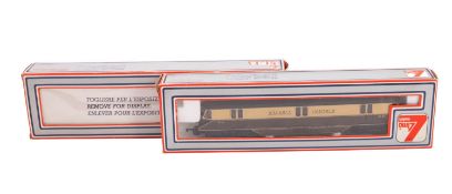 Two Lima OO/HO GWR diesel locomotives. Nos, 22 and 34 in cream and brown livery, boxed.