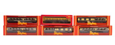 Six Hornby Railways OO/HO gauge GWR passenger coaches. All in brown and cream livery, boxed.