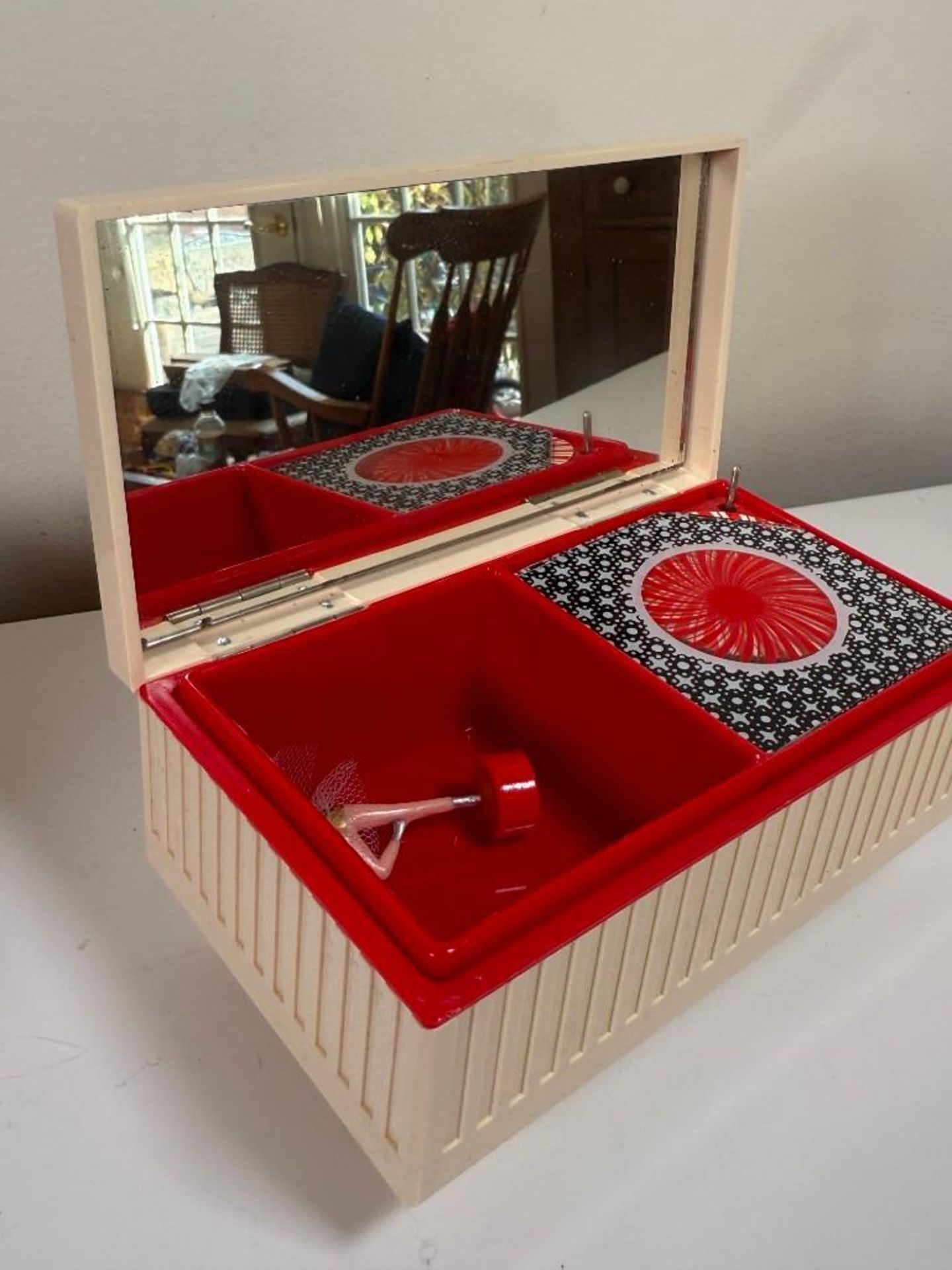 A Collection of Decorative Trinket Boxes - Image 18 of 28