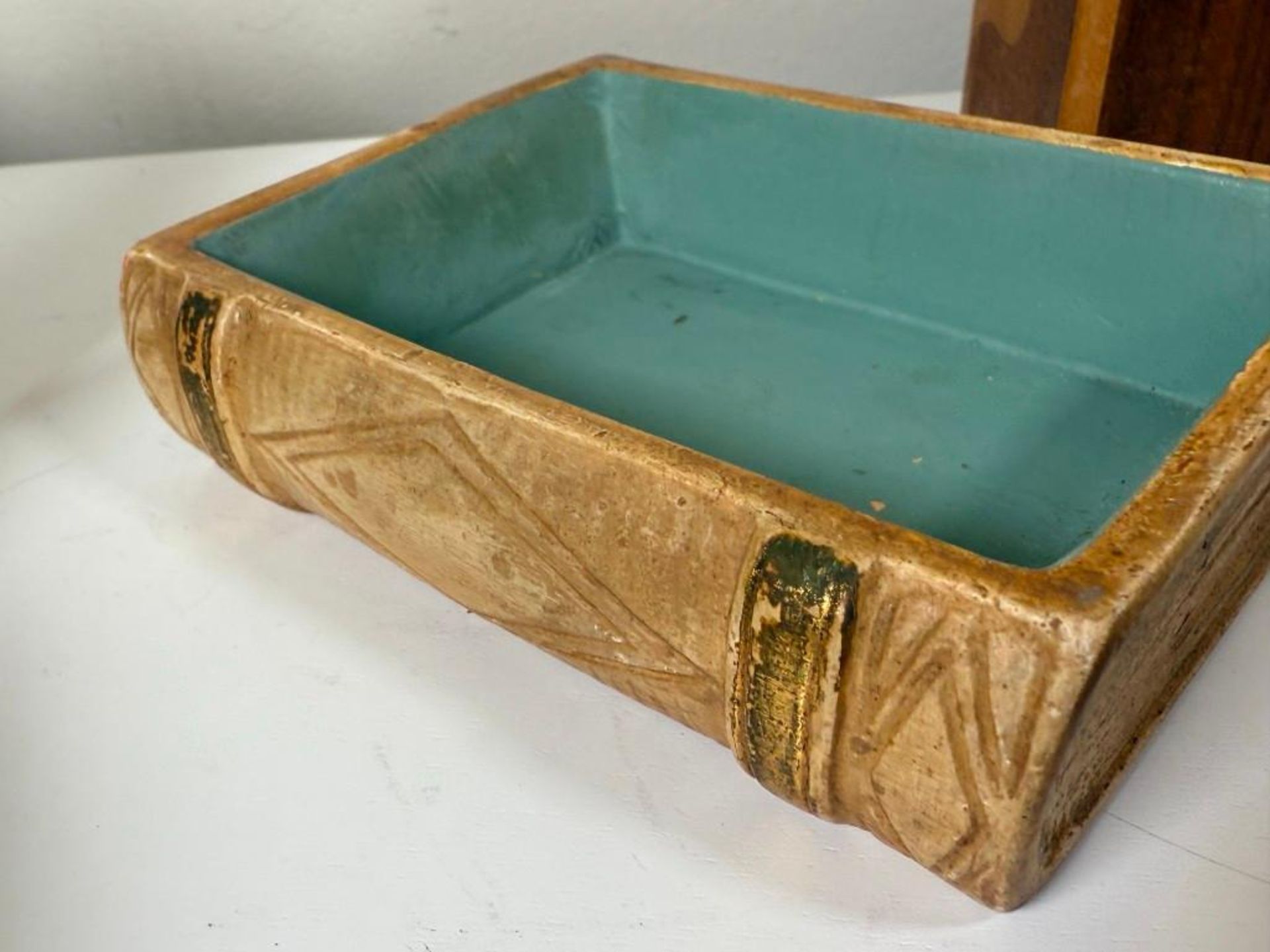 A Collection of Decorative Trinket Boxes - Image 6 of 28